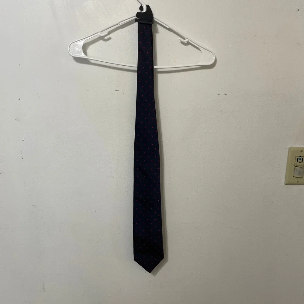 Breuer Hunt Club Clothiers Mens Navy Red‎ Polka Dot Silk Necktie